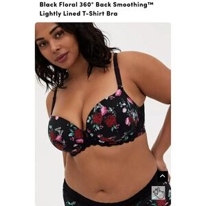Torrid Curve Back Smoothing Lightly Lined T-Shirt Bra 42C Black Skull Floral